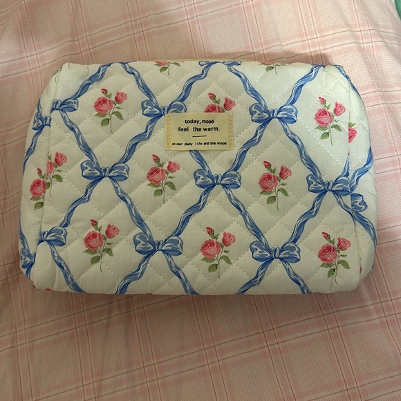 3 piece matching makeup/ toiletries set - Picture 7 of 11